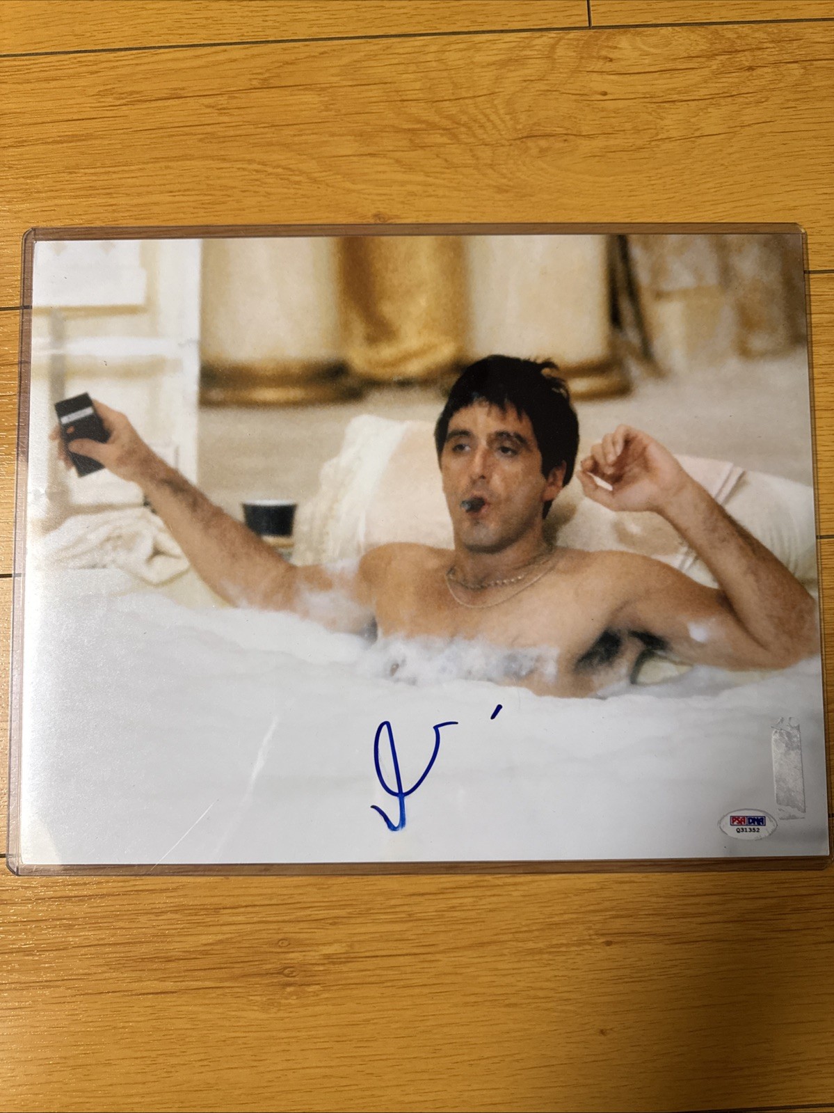 Al Pacino Scarface Tony Montana Bath Tub Signed 11x14 Autographed PSA/DNA
