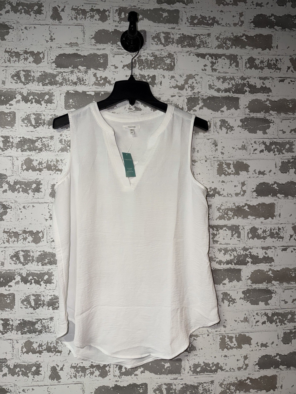 NWT maurices Sleeveless V Neck Blouse Top - Business Professional - White - M