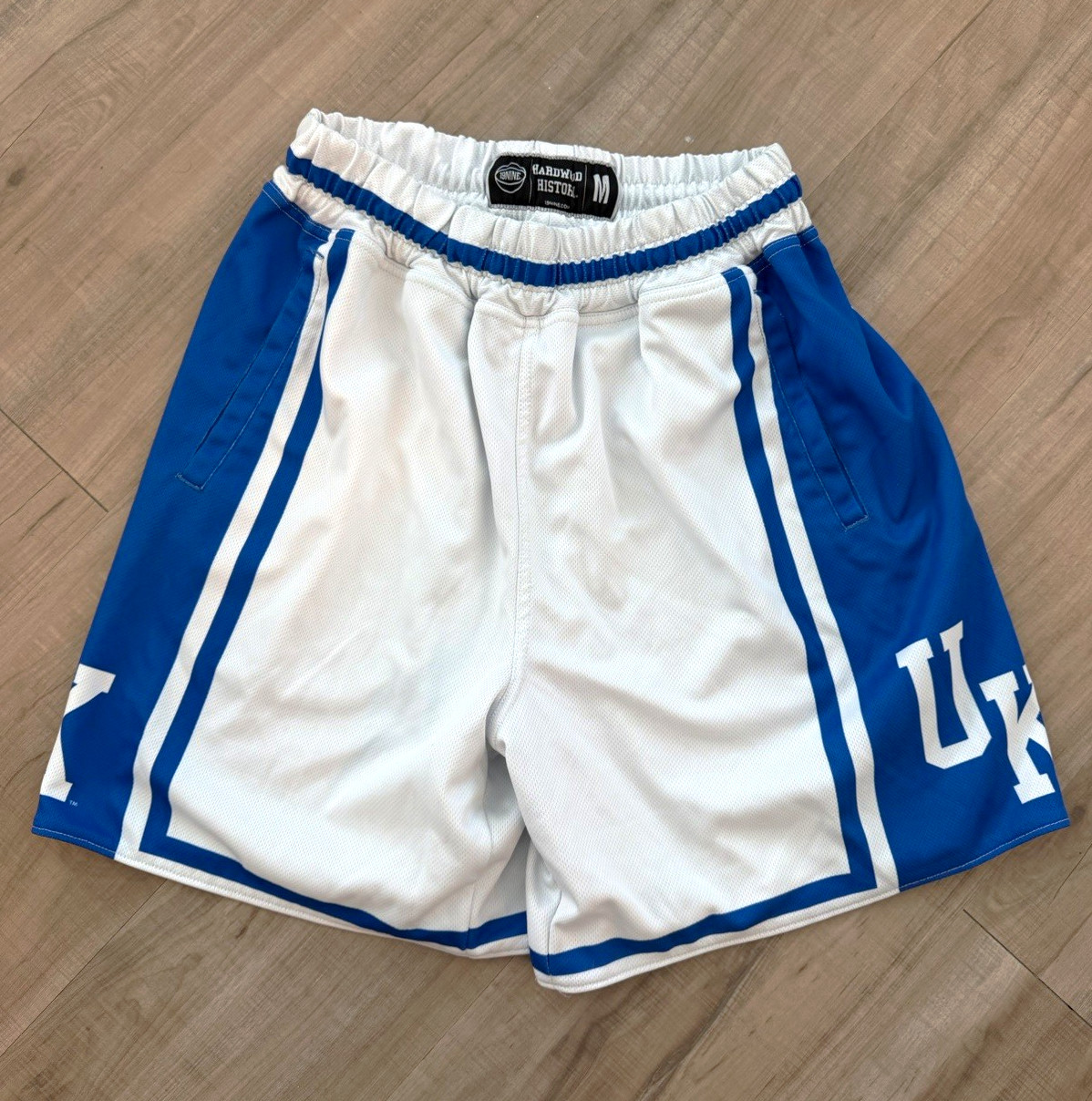 19Nine University of Kentucky Basketball Shorts Size Medium