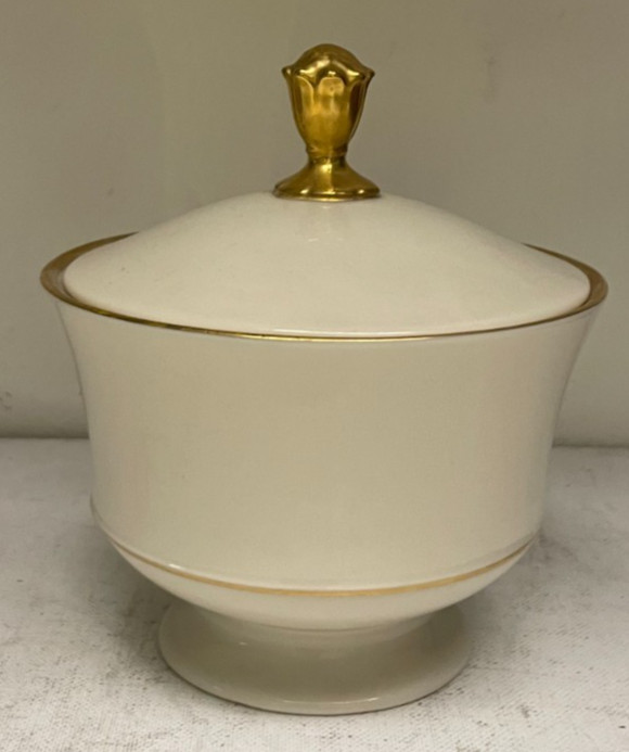VTG Lenox Ivory Dish with Lid 24K Gold Trim USA Elegant Trinket Candy Sugar Bowl VTG Lenox Ivory Dish with Lid 24K Gold Trim USA Elegant Trinket Candy Sugar Bowl