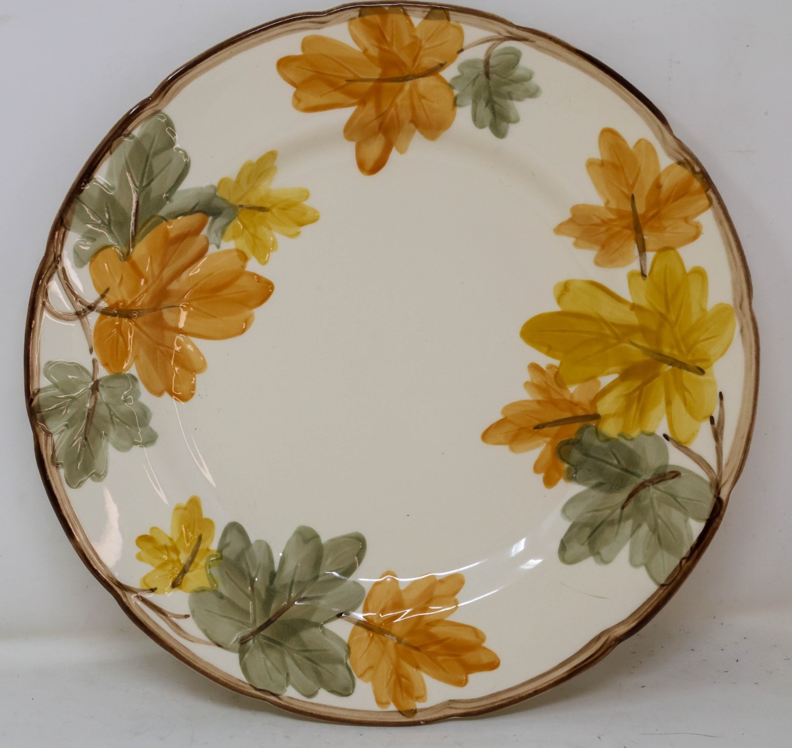 1970s Mid-Century Franciscan October Pattern 10-5/8