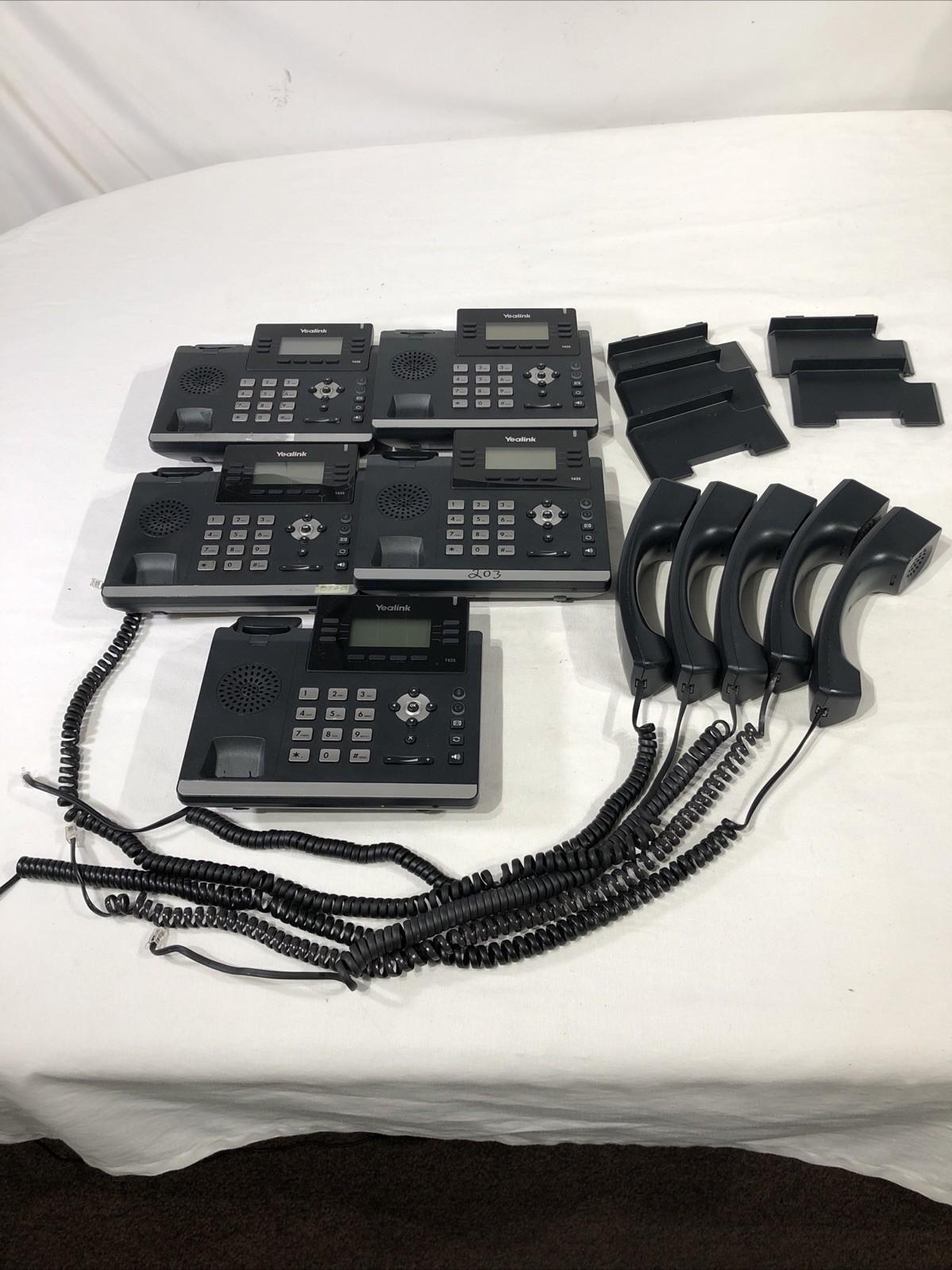 Lot of (5) Yealink SIP-T42S VOIP telephones Ultra Elegant SIP phones Lot of (5) Yealink SIP-T42S VOIP telephones Ultra Elegant SIP phones