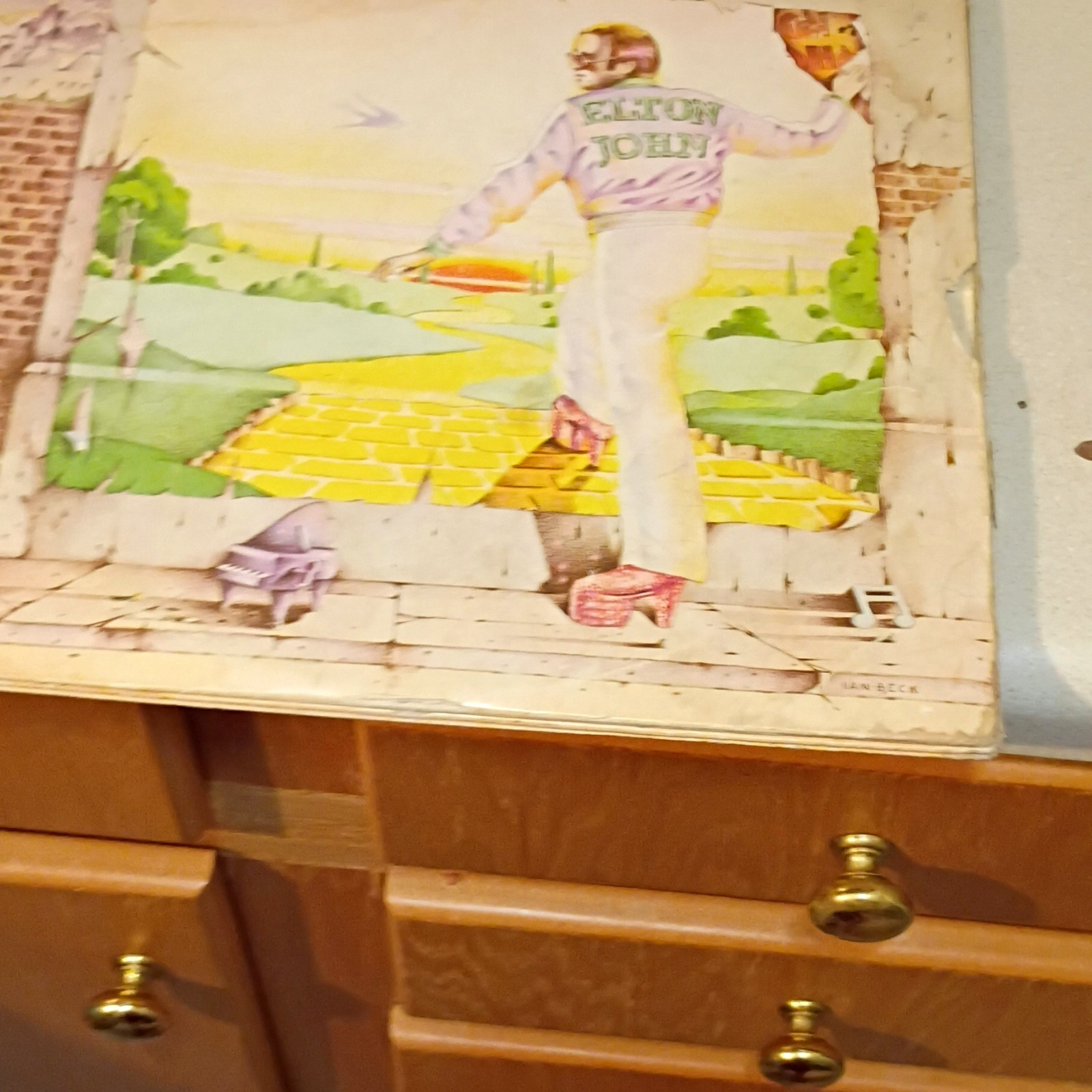 Elton John Goodbye Yellow Brick Road 12\