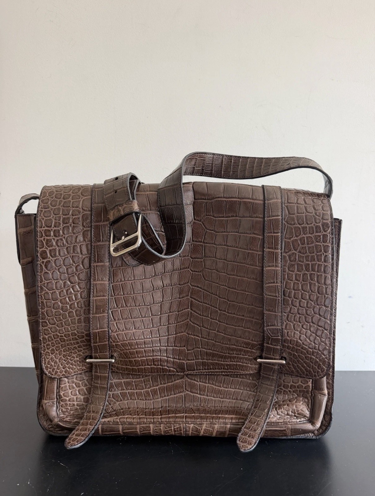 Authentic Hermes Shiny Porosus Crocodile Steve Messenger Bag (38) Mid 2000s