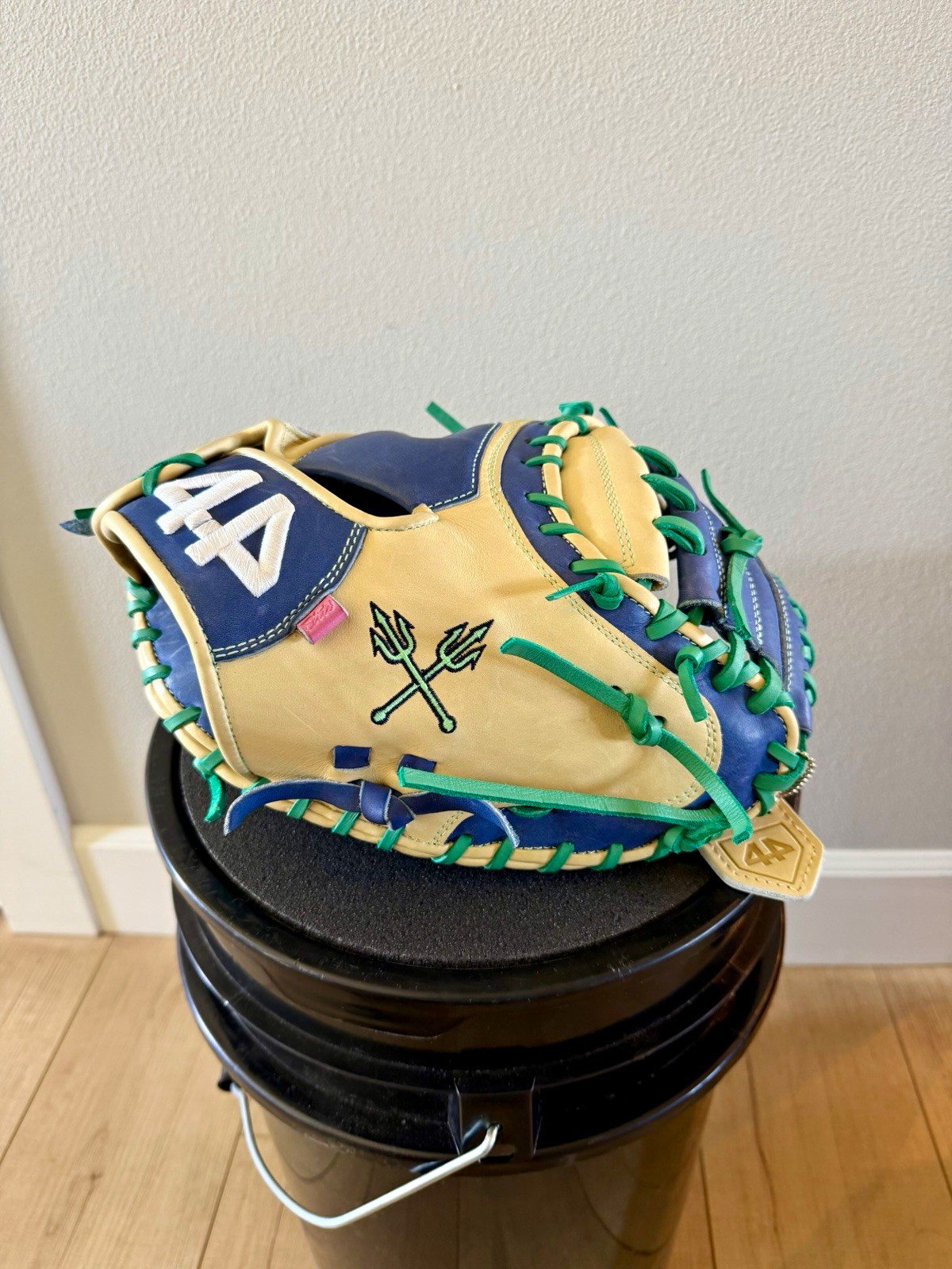 NEW Custom 44 Pro Elite CXR Catcher’s Mitt 33.5