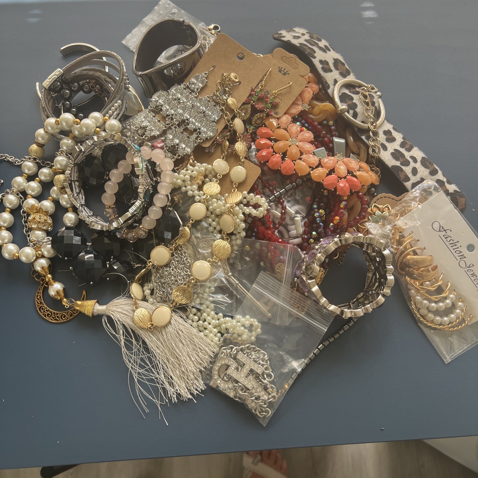 3 Lbs Beautiful Vintage To Now Costume Jewelry Lot Great Quality V105