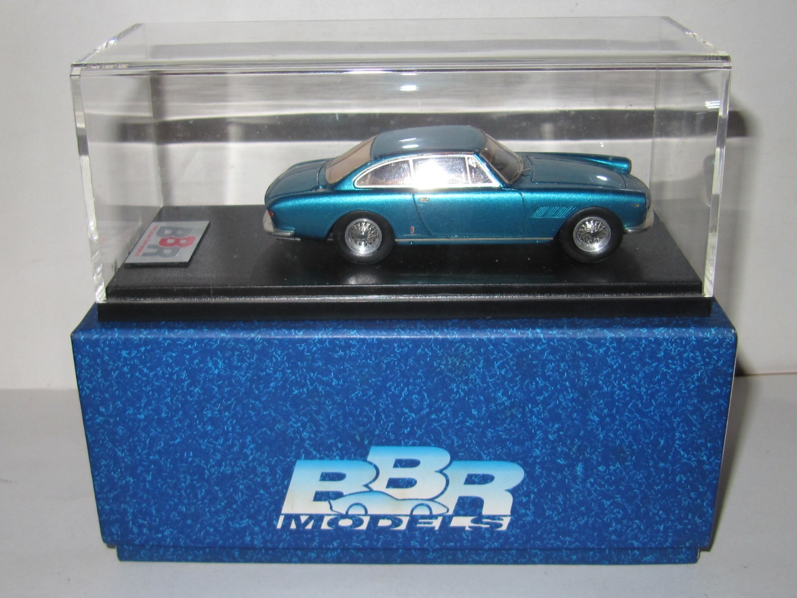 BBR MODELS - 1/43 - FERRARI 330 GT 2+2 1965 - MET BLUE