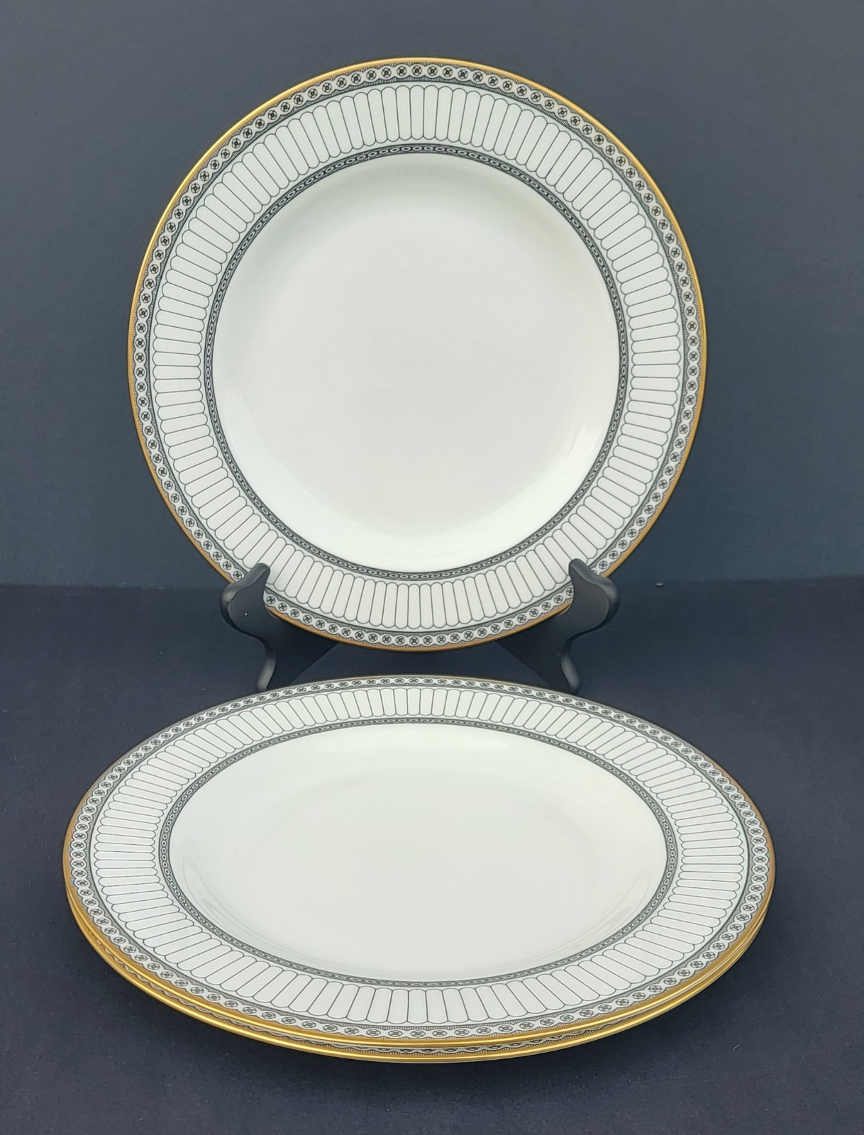 Set of 3 Wedgwood Colonnade Black with Gold Trim Dinner Plates **Very Good** Set of 3 Wedgwood Colonnade Black with Gold Trim Dinner Plates **Very Good**