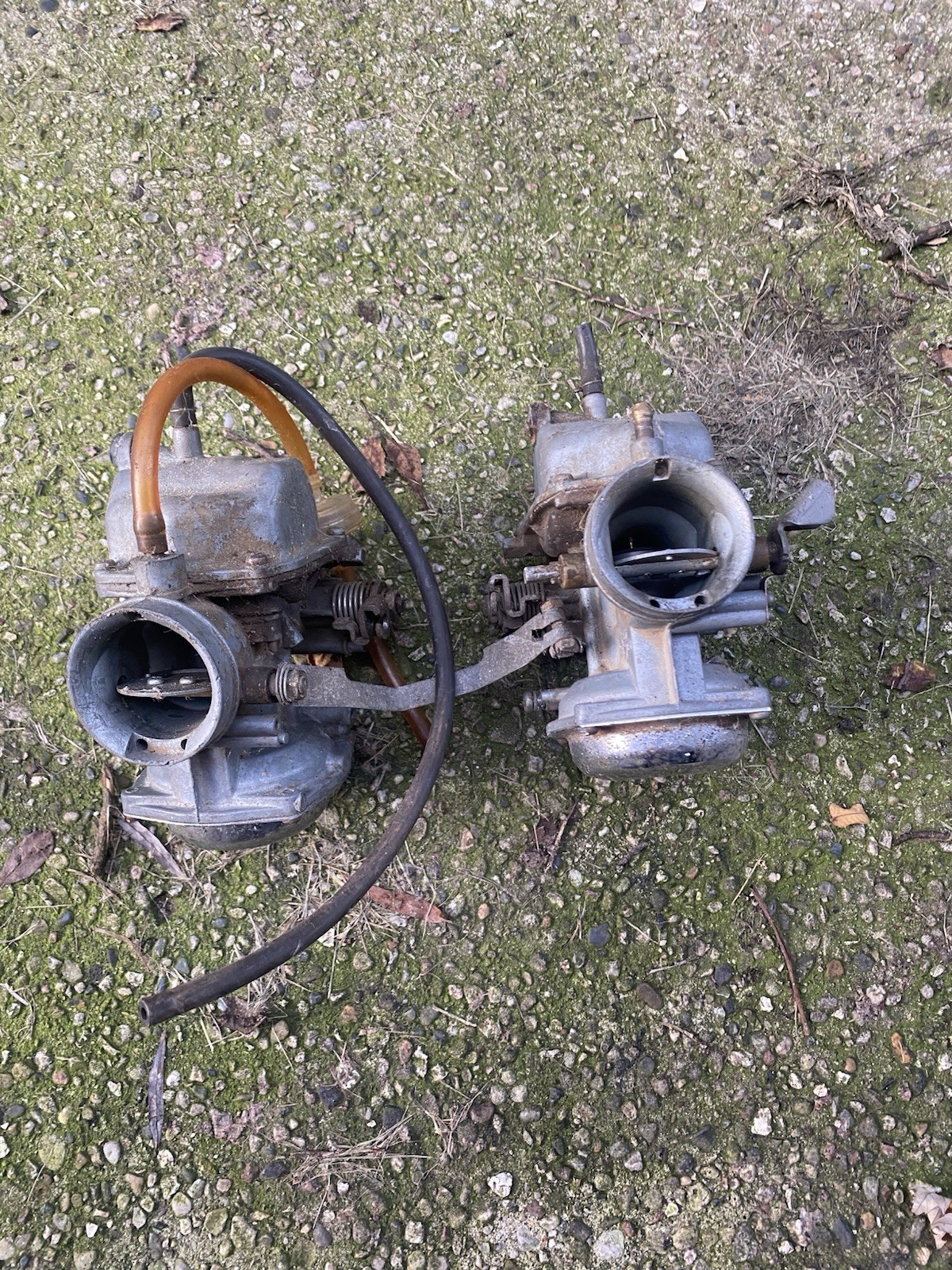 1972 Honda 350 Scrambler Original carburetor Set. Working when removed