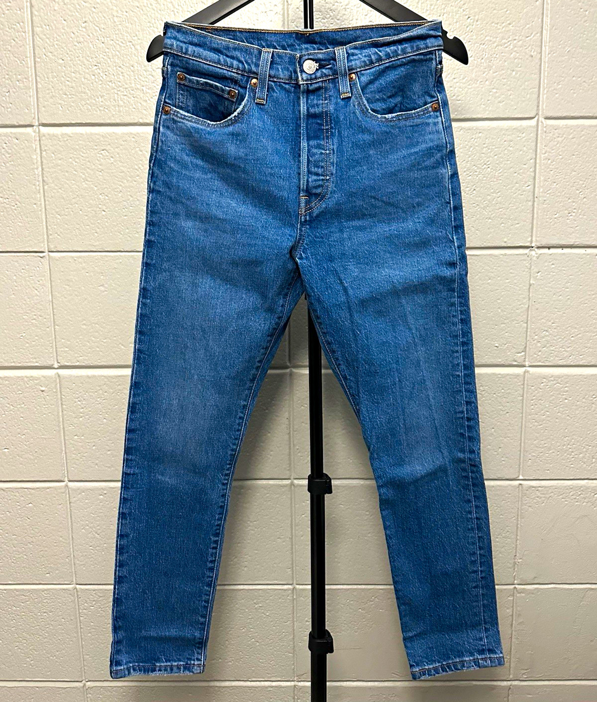 Levi\'s 501 Series High Rise Skinny Blue Medium Wash Denim Jeans 5-Pocket Levi\'s 501 Series High Rise Skinny Blue Medium Wash Denim Jeans 5-Pocket