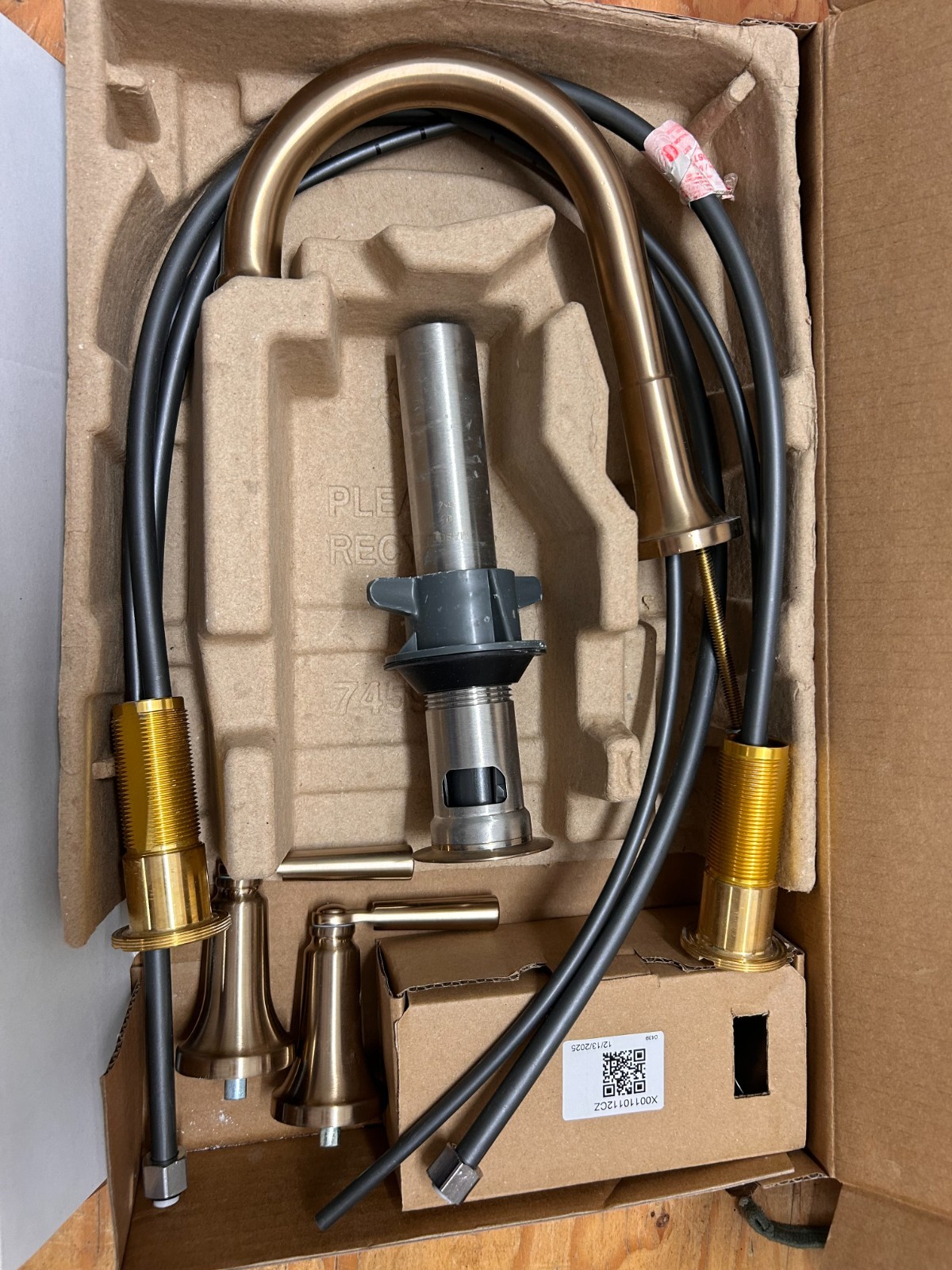 Delta 3535-MPU-DST Saylor 1.2 GPM Widespread Bathroom Faucet - Bronze