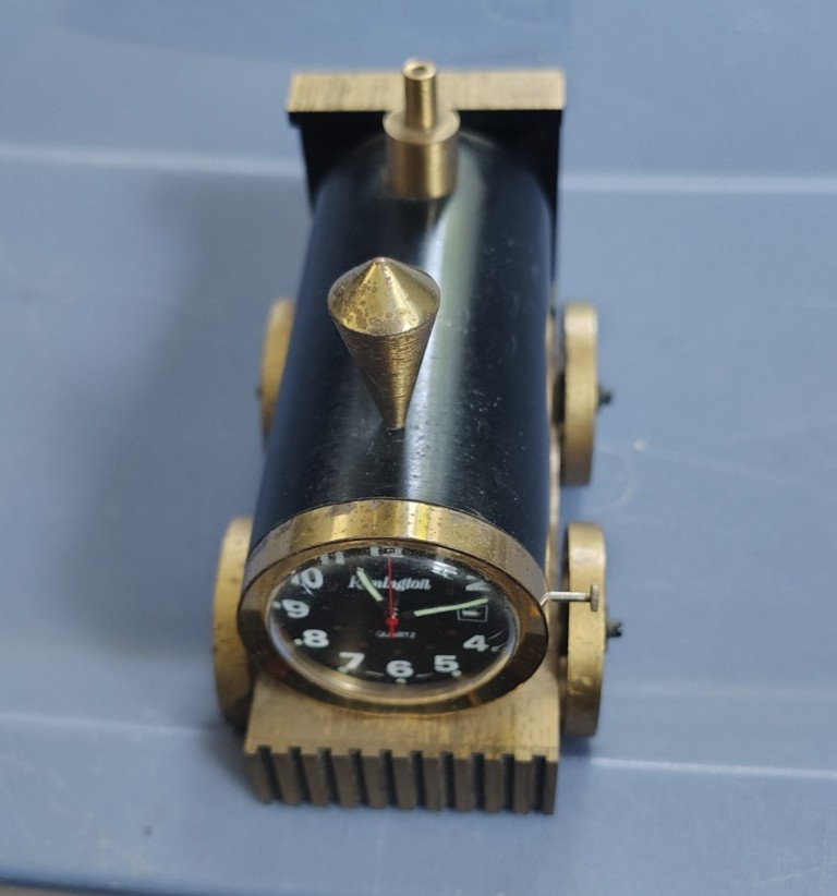 VINTAGE RELIDE CLOCK CO. SWISS METAL BASE LOCOMOTIVE 4\ VINTAGE RELIDE CLOCK CO. SWISS METAL BASE LOCOMOTIVE 4\