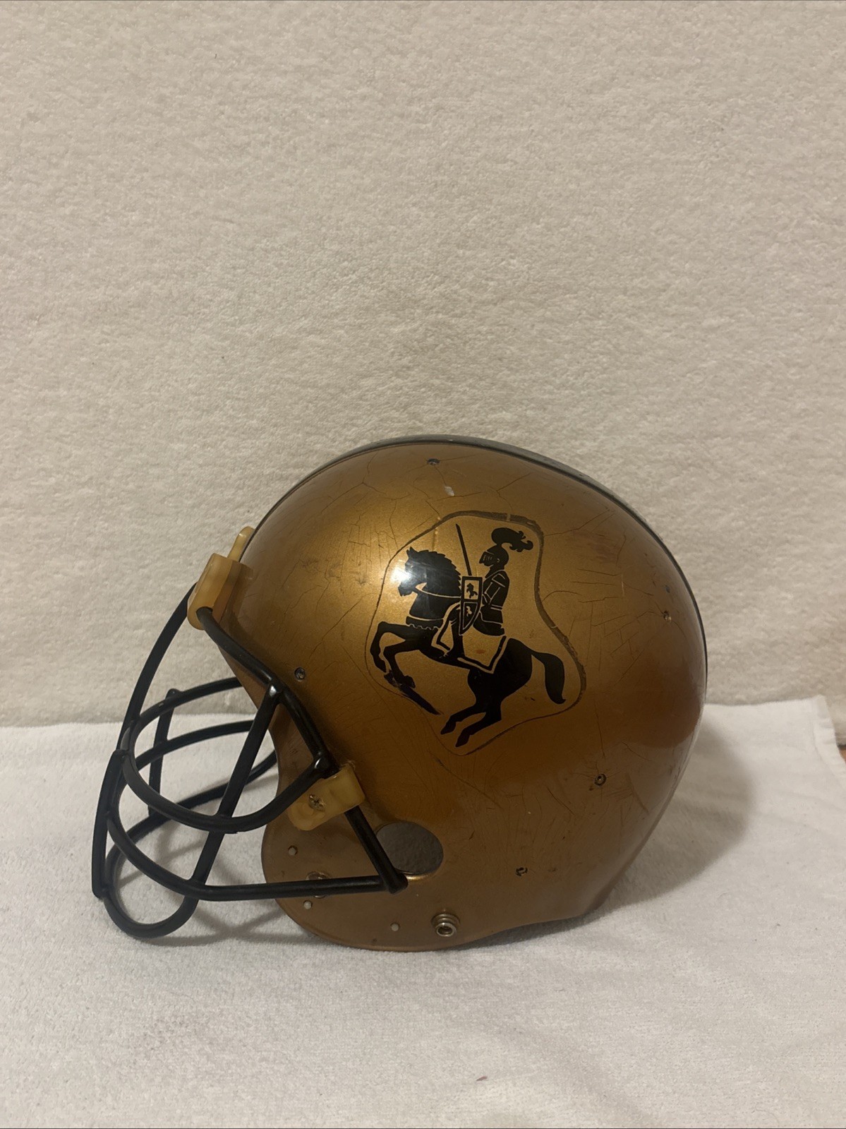 Vintage ARMY BLACK KNIGHTS NCAA Riddell  Full Size #7 Football Helmet