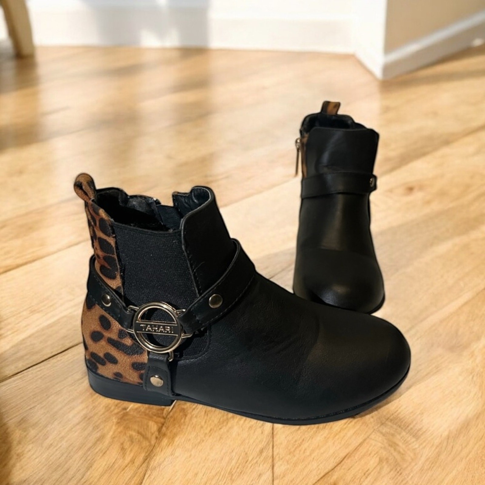 Girls Tahari Lether Boots