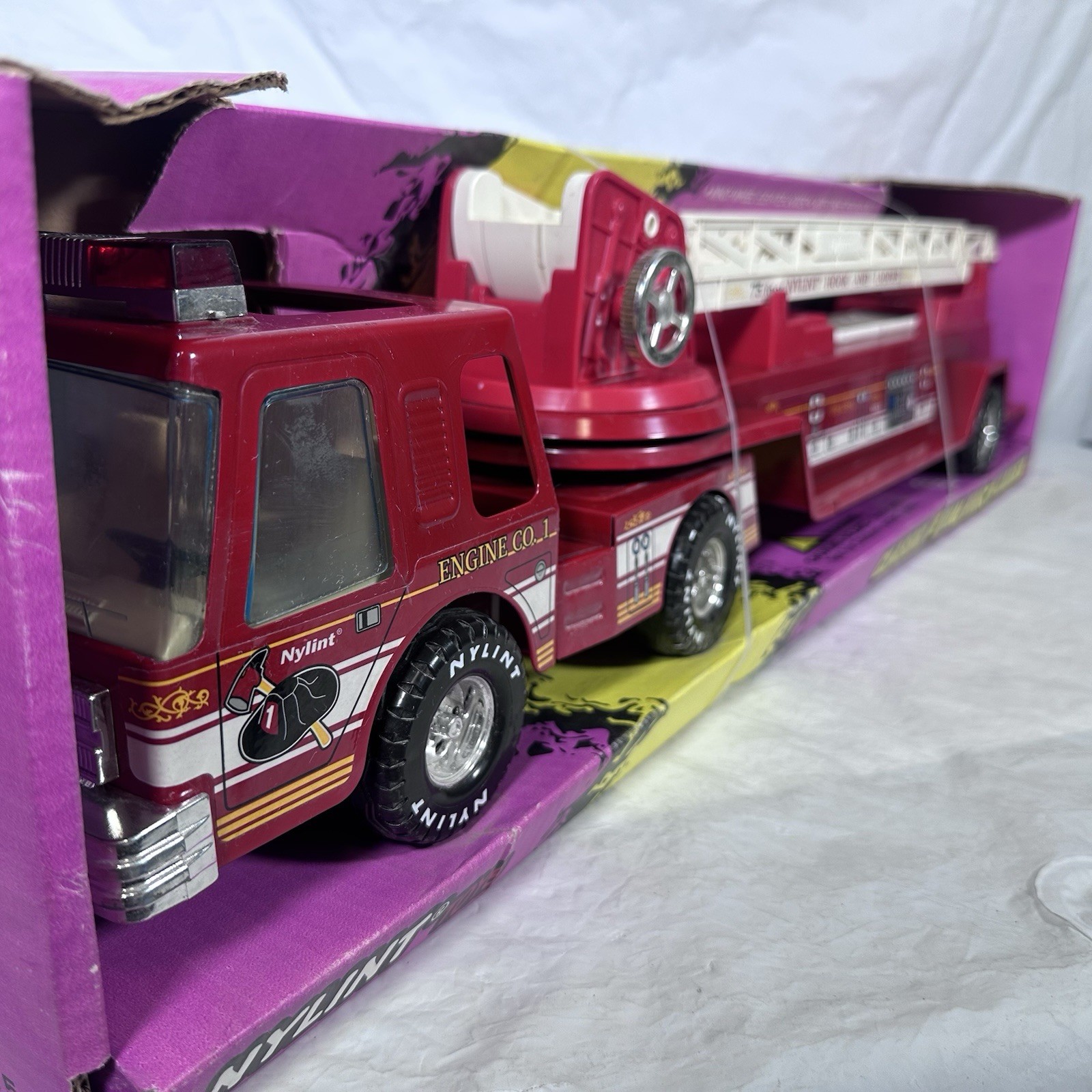 Nylint Aerial Hook And Ladder Firetruck 540 Steel Toy Truck Fire Engine Red VTG