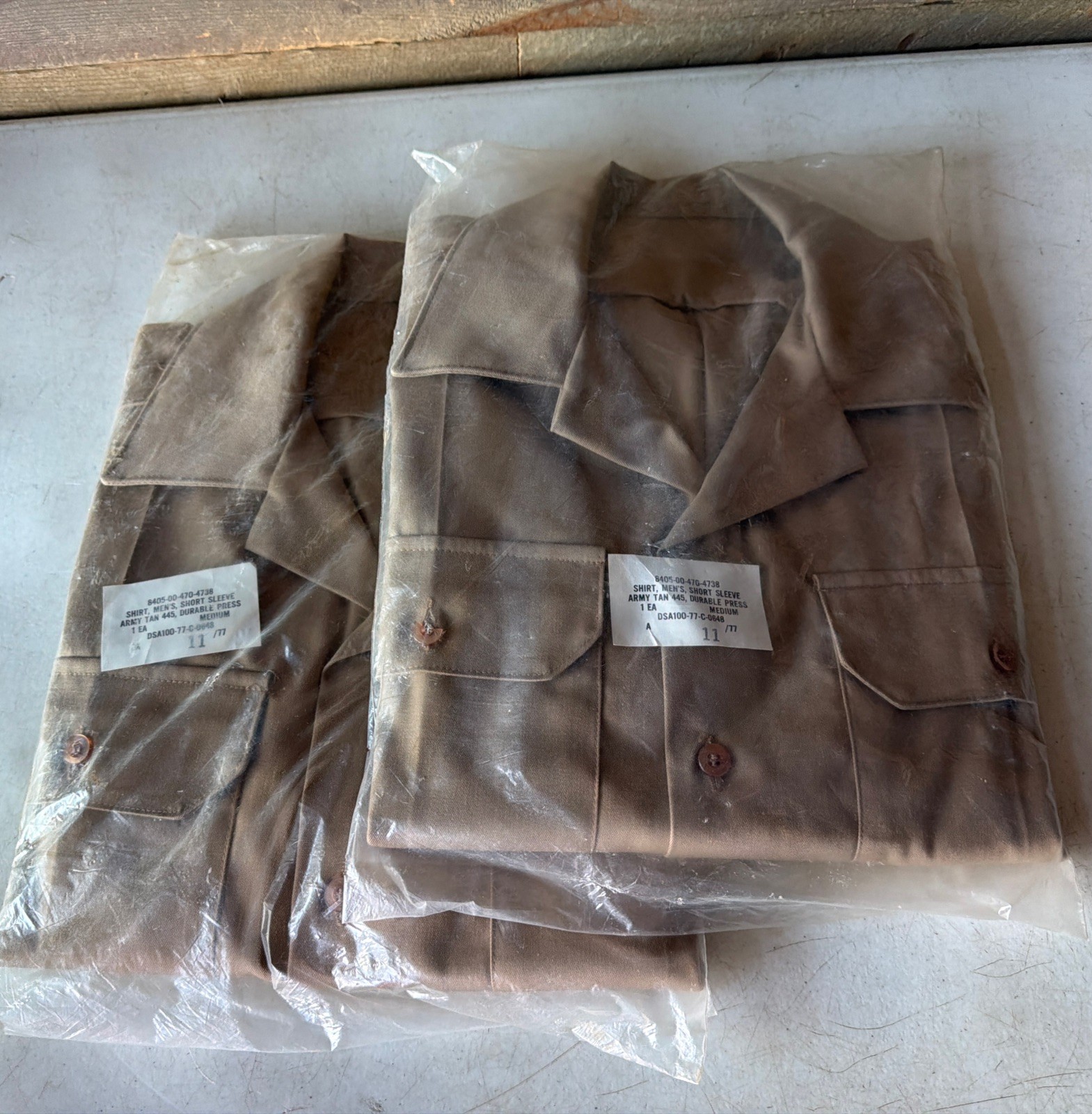 US Army Vintage 1977 Shirt Medium Tan 445 Short Sleeve Uniform Shirts (2) NEW