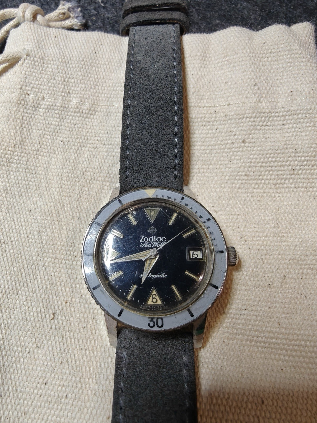 Vintage 1960s Zodiac Sea Wolf 1750B with Bakelite Bezel – Ref. 722-946B