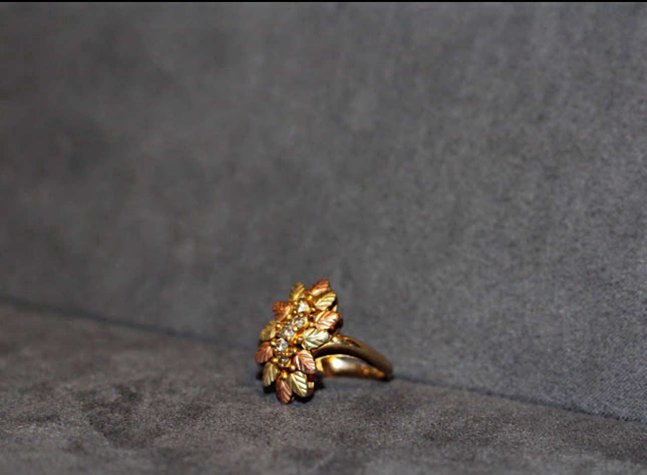 Vintage 10k Yellow Gold Genuine Diamond Flower Cluster Ring Size 9