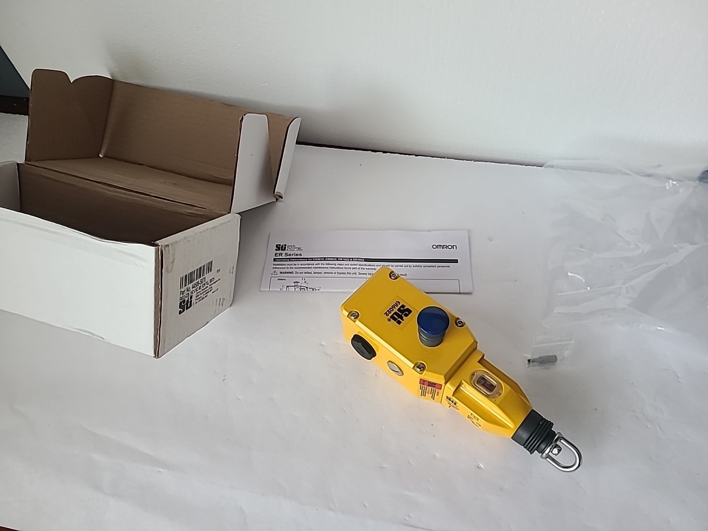STI 44506-5070 Rope Pull Switch, ER6022-022M, 2 N/C+2 N/O, M20, Omron, NOS 