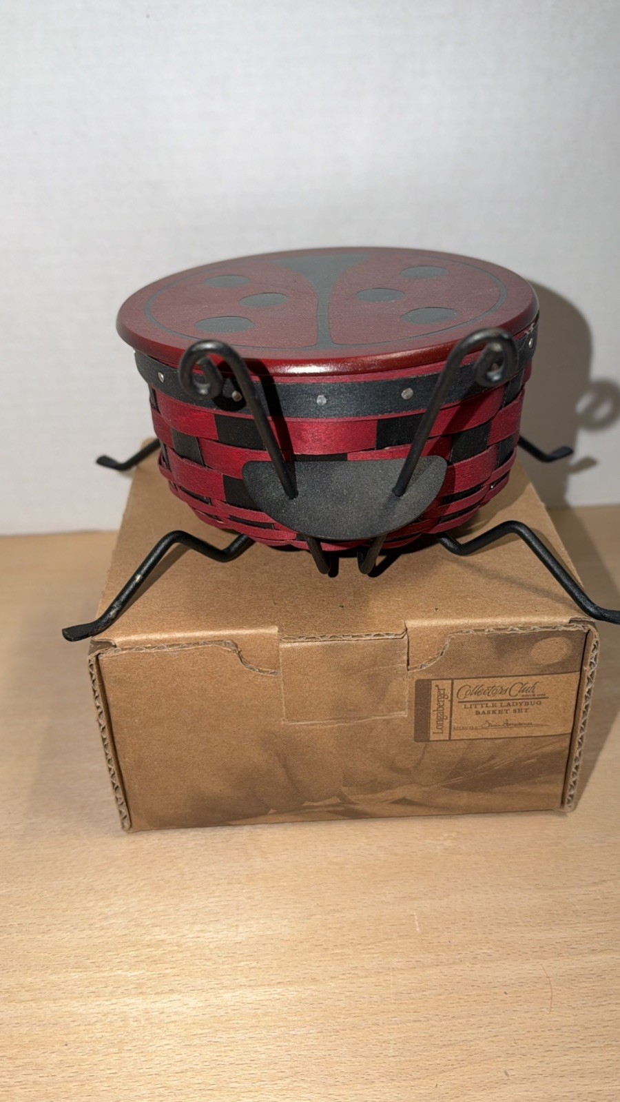 Longaberger Collectors Club 2009 Little Ladybug Basket Lid Protector Metal Legs Longaberger Collectors Club 2009 Little Ladybug Basket Lid Protector Metal Legs