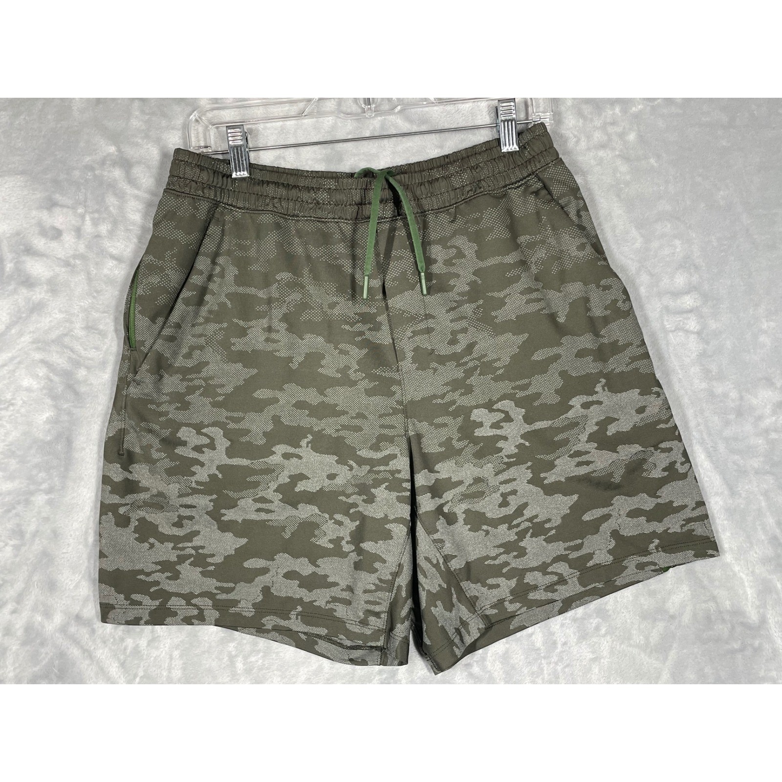 Lululemon Pace Breaker Mens Green Camo Athletic Running Training Shorts Size L