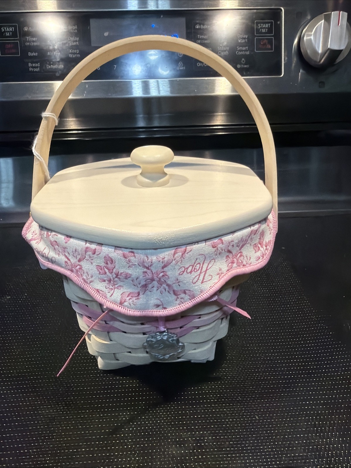 Longaberger 2001 Whitewashed Horizon Of Hope Fabric Protector Tie On Lid Basket Longaberger 2001 Whitewashed Horizon Of Hope Fabric Protector Tie On Lid Basket
