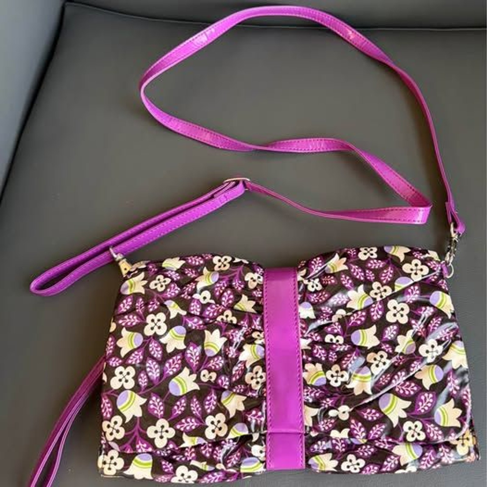 Vera Bradley Frill Concert Clutch Crossbody Bag in Plum Petals 2012 Vera Bradley Frill Concert Clutch Crossbody Bag in Plum Petals 2012