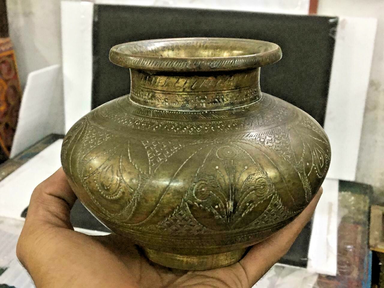 VINTAGE OLD HAND CARVED LEAFS  UNIQUE ENGRAVED HOLY RARE BRASS POT / KALAS, 