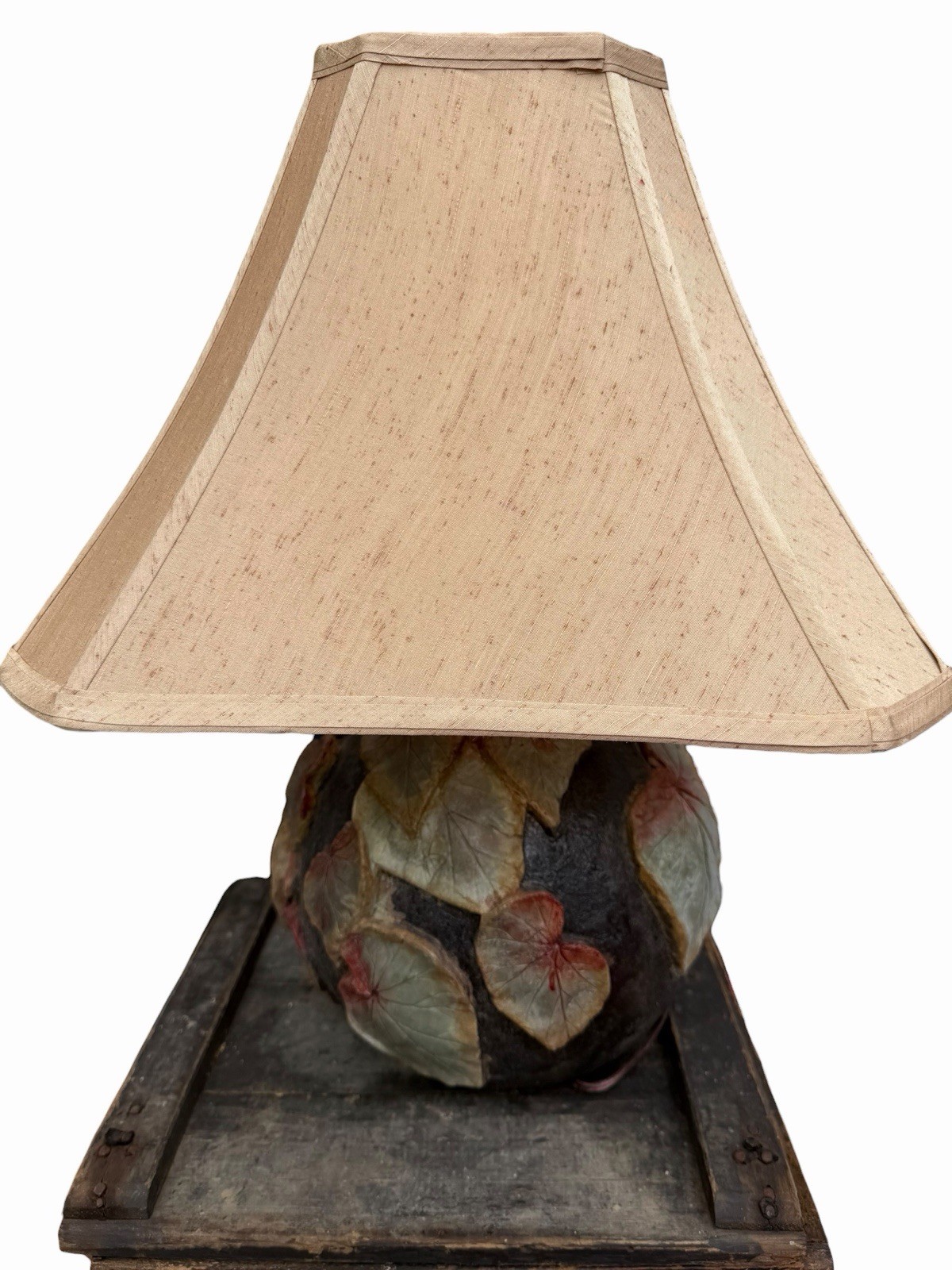 Vintage William Morris Botanical Ivy Leaf Brutalist Concrete Table Lamp Vintage William Morris Botanical Ivy Leaf Brutalist Concrete Table Lamp