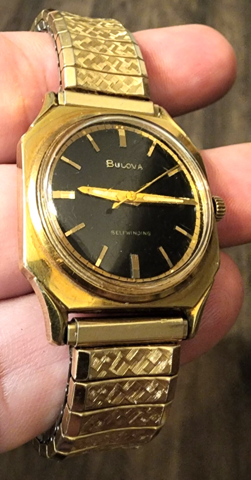 Vintage 1966 Bulova Automatic Watch 17 Jewels Black Dial - Gold Plated - Runs Vintage 1966 Bulova Automatic Watch 17 Jewels Black Dial - Gold Plated - Runs
