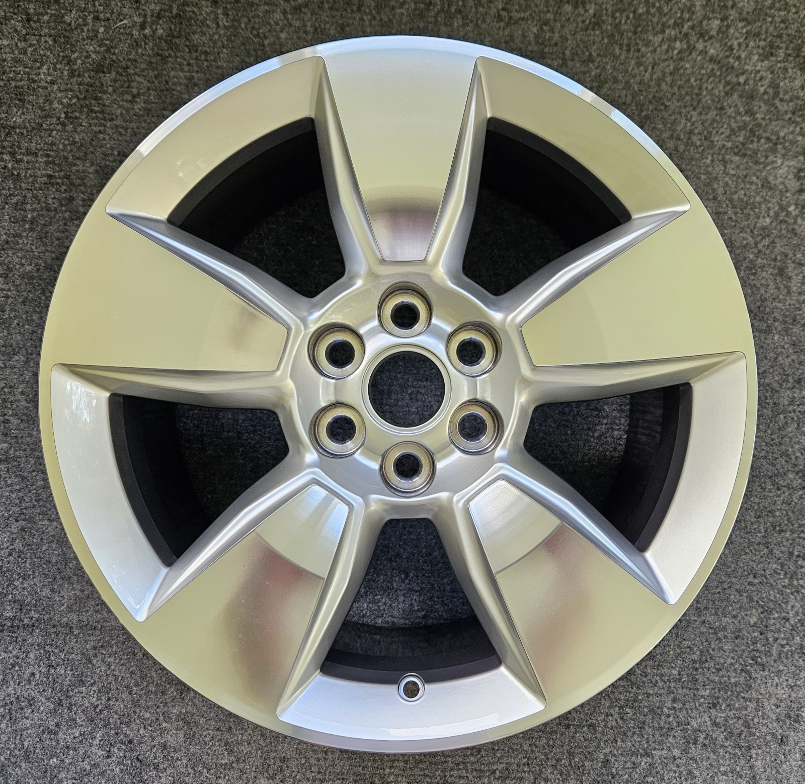 Chevrolet Colorado Factory OEM 2015-2019 Wheel 18