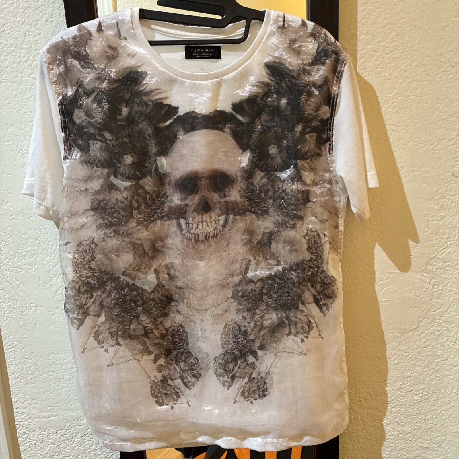 Zara Man Limited Edition 3D Skull Graphic T-Shirt White Sheer Overlay Layered M