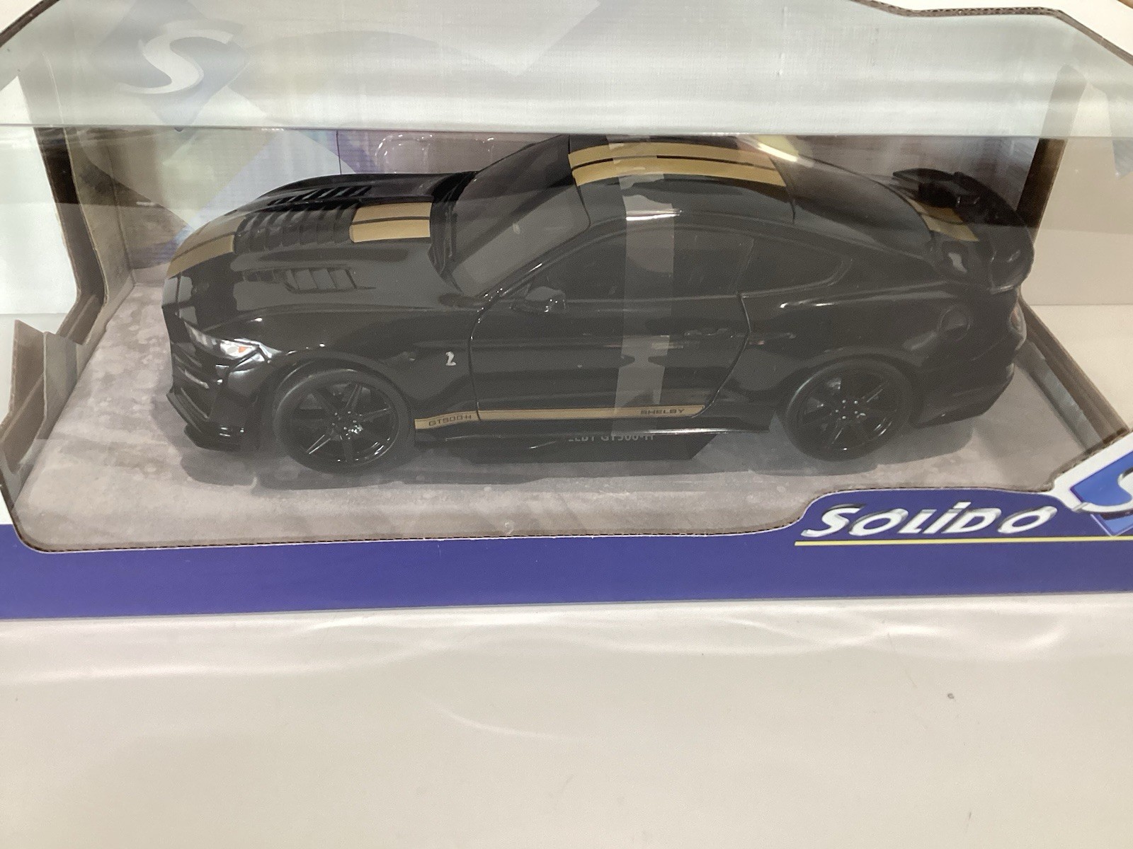 1/18 Solido 2023 Black & Gold Ford Shelby Mustang GT500-H 1/18 Solido 2023 Black & Gold Ford Shelby Mustang GT500-H