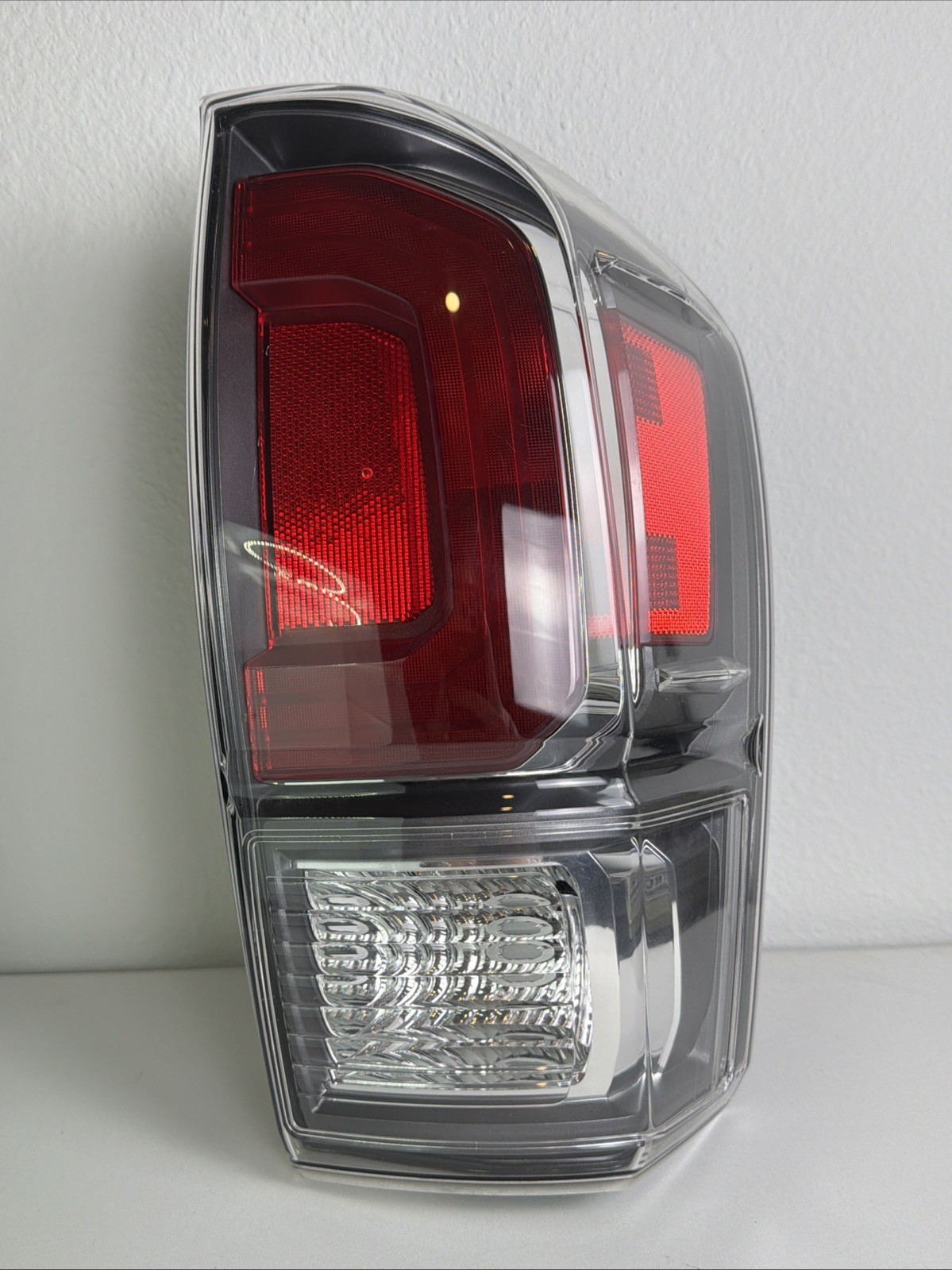 2020 2023 Toyota Tacoma Limited TRD Sport OEM Right Passenger Rear Taillamp 