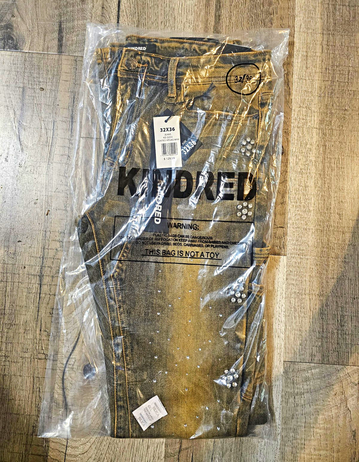 New Kindred Men\'s Rhinestone Stacked Jeans 32x36