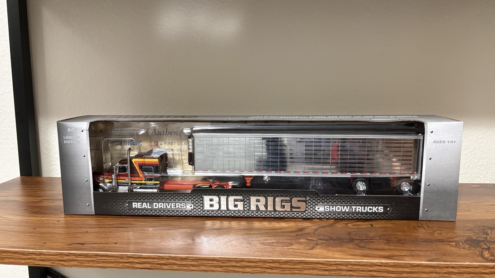 DCP 1/64 Diecast Promotions Hurricane Express Peterbilt DCP 1/64 Diecast Promotions Hurricane Express Peterbilt