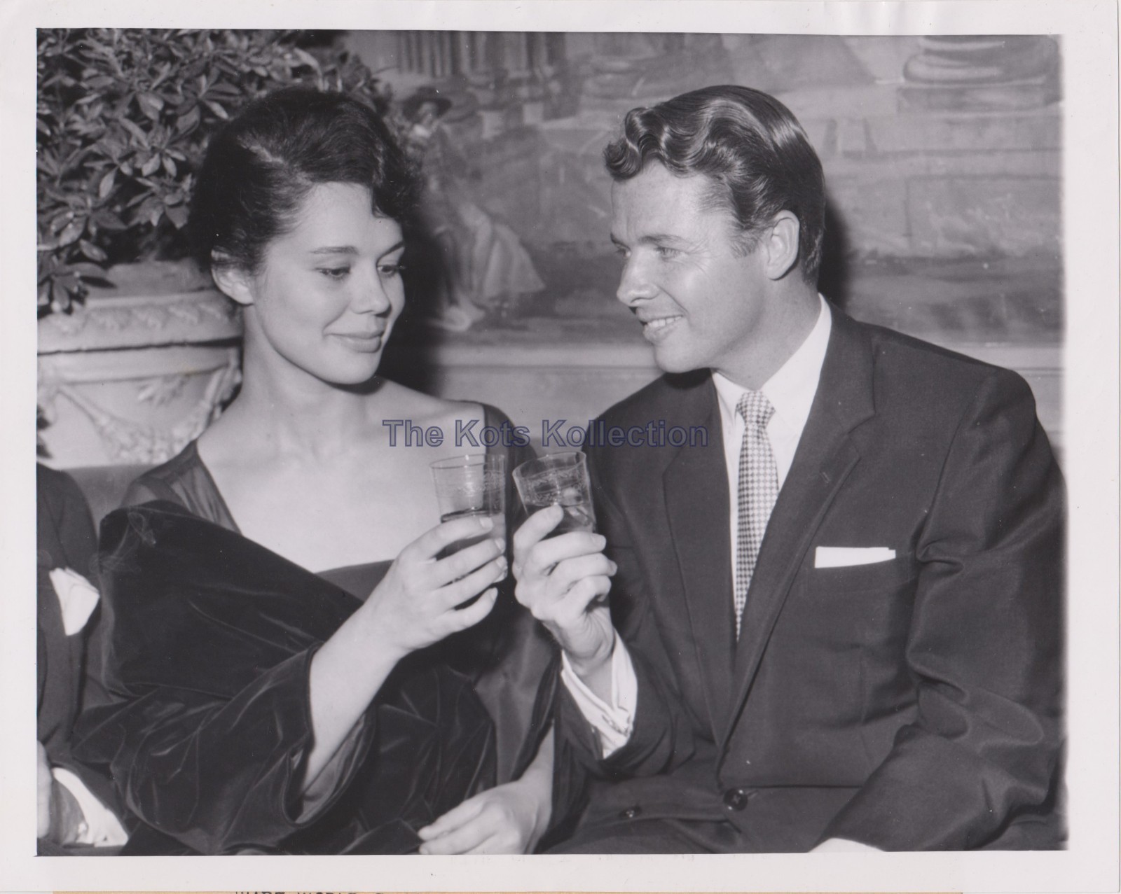 AUDIE MURPHY & GEORGIA MOLL-The Quiet American-Original Candid Photo-1957 AUDIE MURPHY & GEORGIA MOLL-The Quiet American-Original Candid Photo-1957