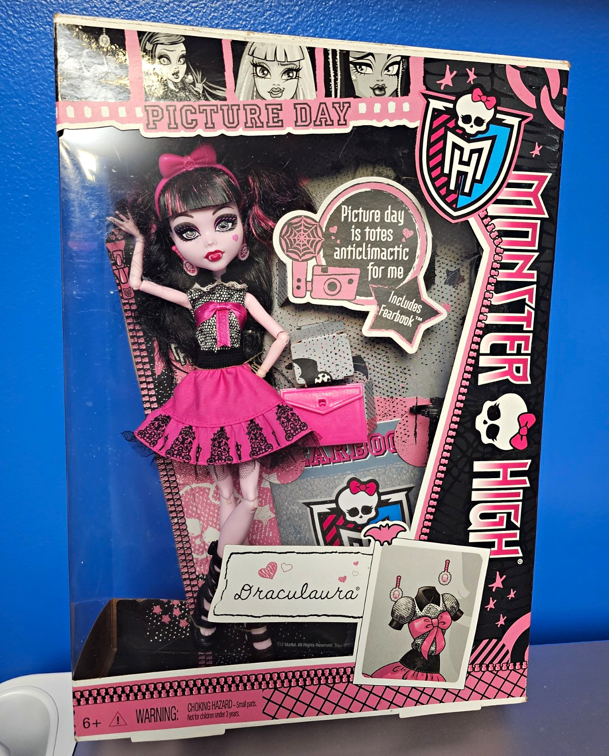 Mattel Monster High Picture Day Draculaura Fashion Doll 11 in Articulated Y4310 Mattel Monster High Picture Day Draculaura Fashion Doll 11 in Articulated Y4310