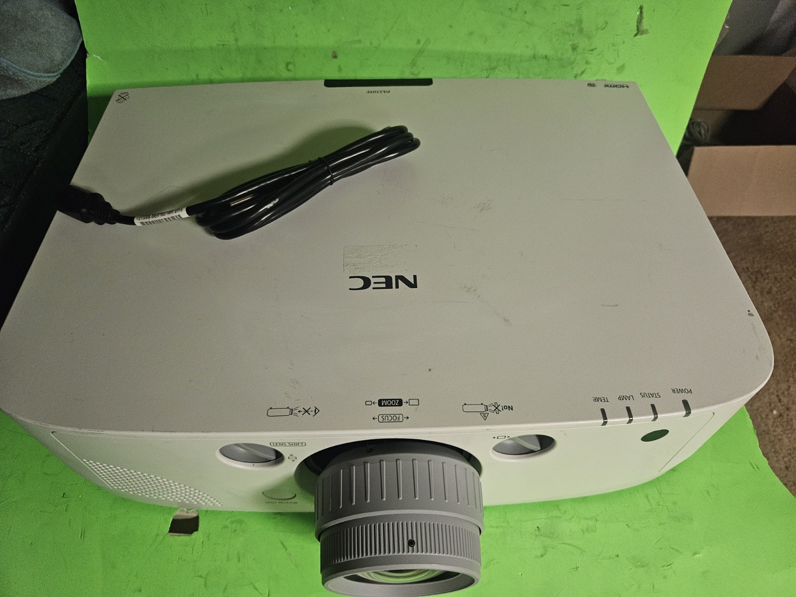 NEC PA550W Projector WXGA Projector 5500 Lumens  Hdmi  1080H