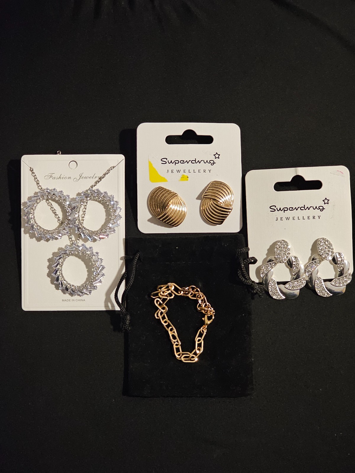 Mixed Lot of 4 Vintage / Retro Costume Jewelry Accessories Mixed Lot of 4 Vintage / Retro Costume Jewelry Accessories