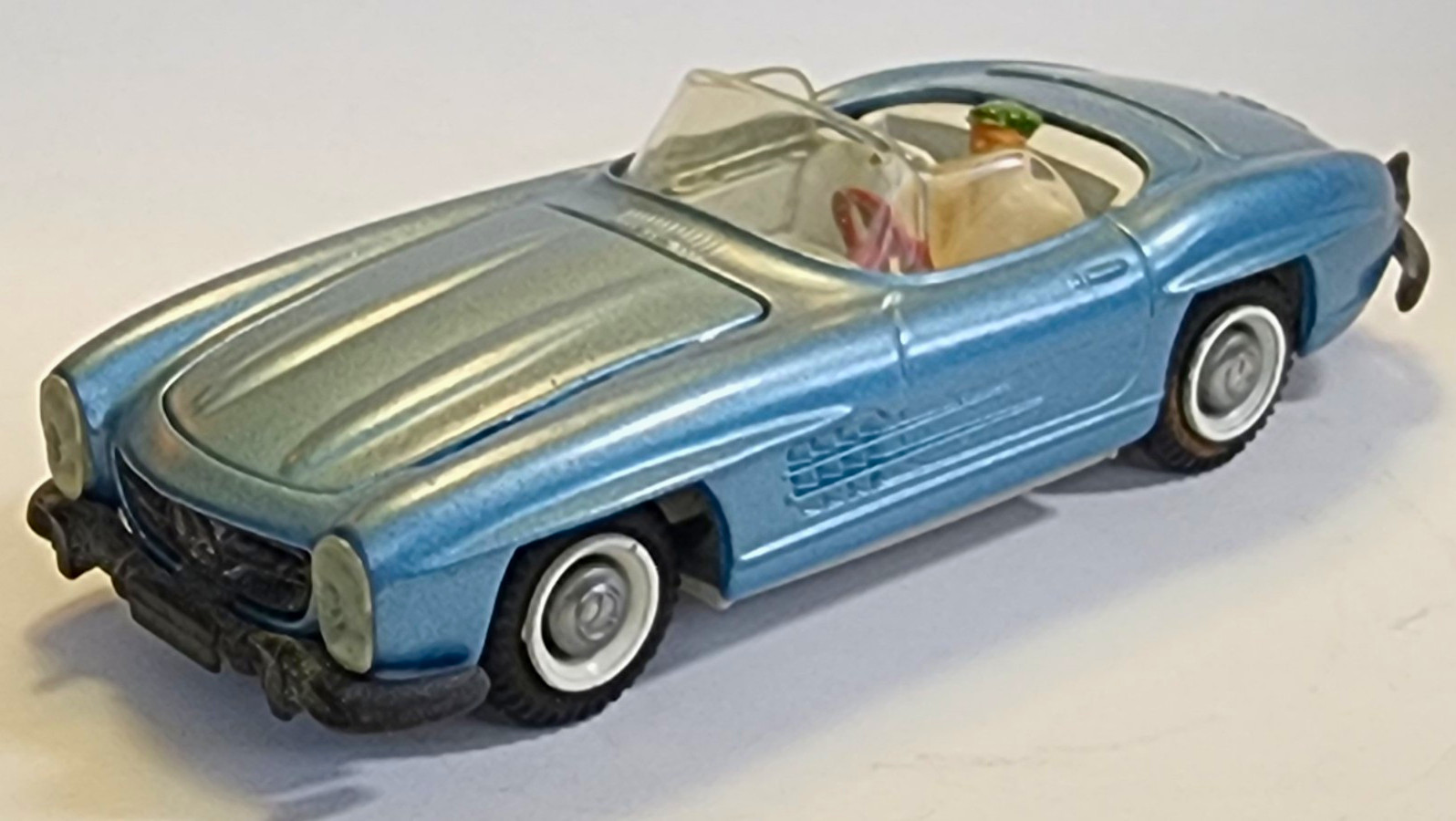 Vintage Tekno Denmark Mercedes-Benz 300SL 924 1:43 With Driver Vintage Tekno Denmark Mercedes-Benz 300SL 924 1:43 With Driver