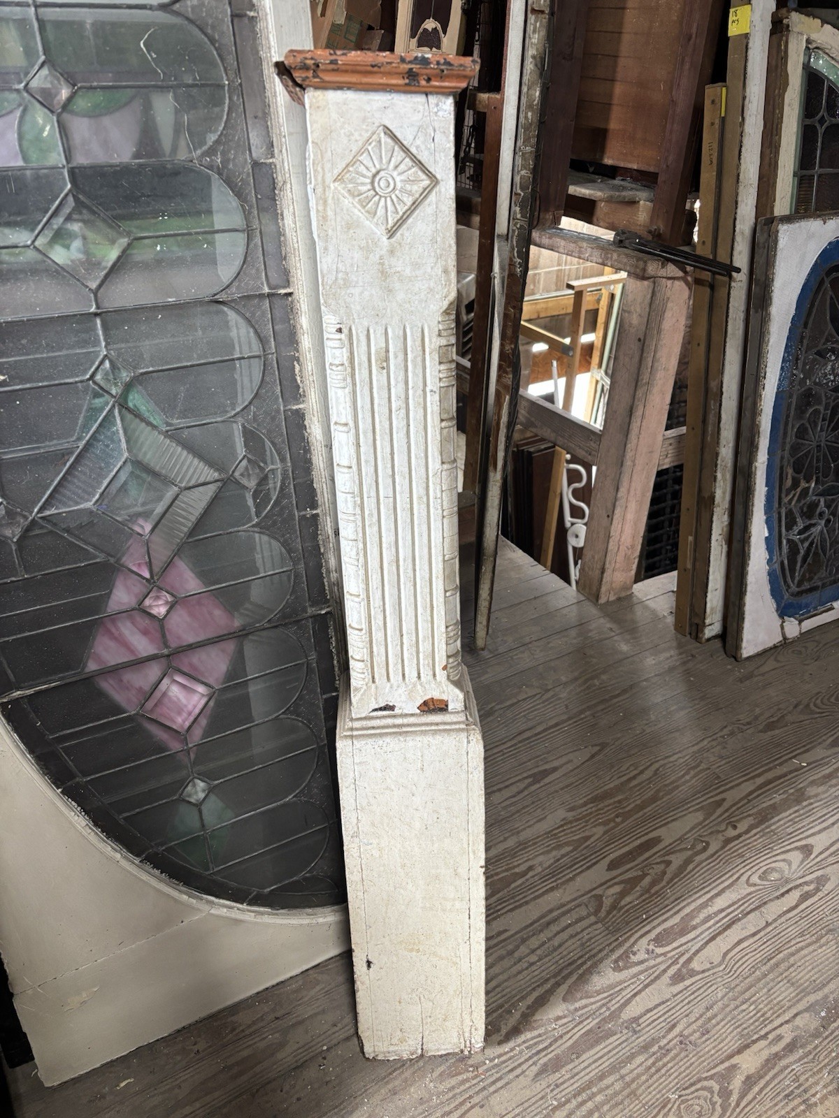 ~ ANTIQUE CHESTNUT NEWEL POST ORNATE ~ 53\