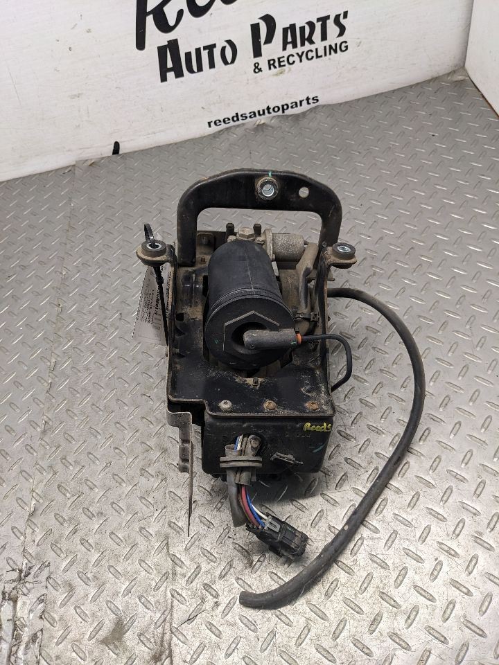 13-19 XTS OEM Factory Air Ride Height Suspension Compressor Pump  1206033