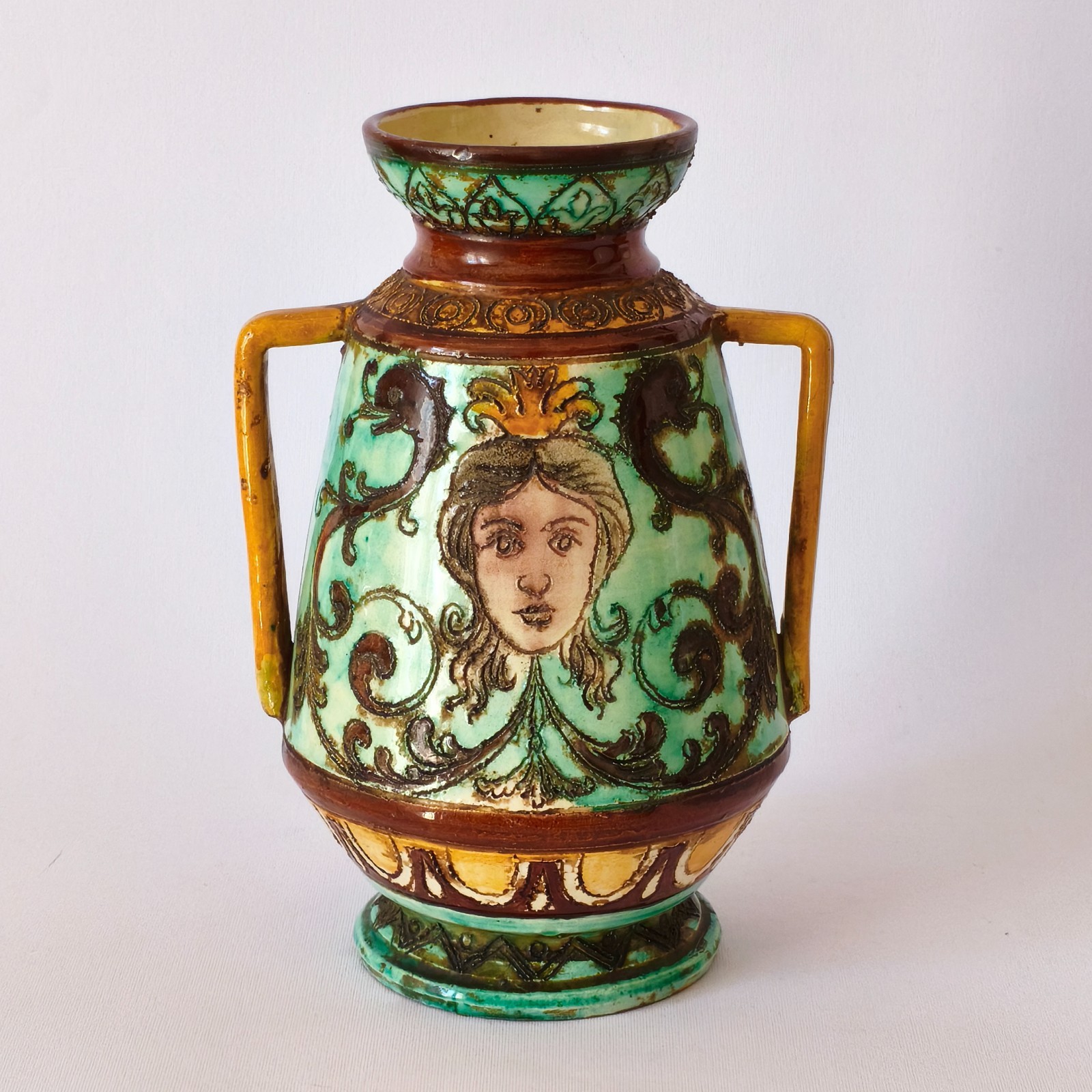 Bianed vase - Zulimo Aretini - years \'20-\'40 (code 2056)