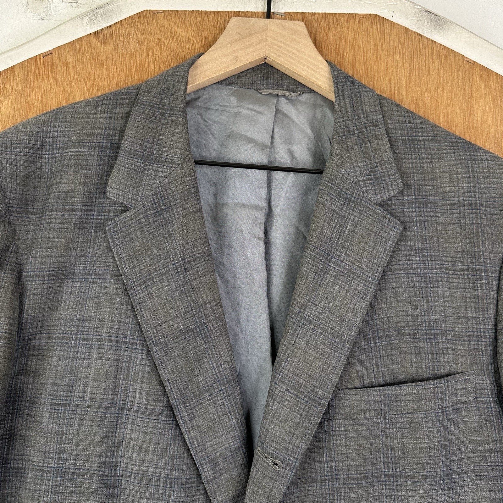 VTG Plaid Blazer Mens 44S Gray 3/2 Roll 3 Button Wool Sport Coat Jacket 1960s