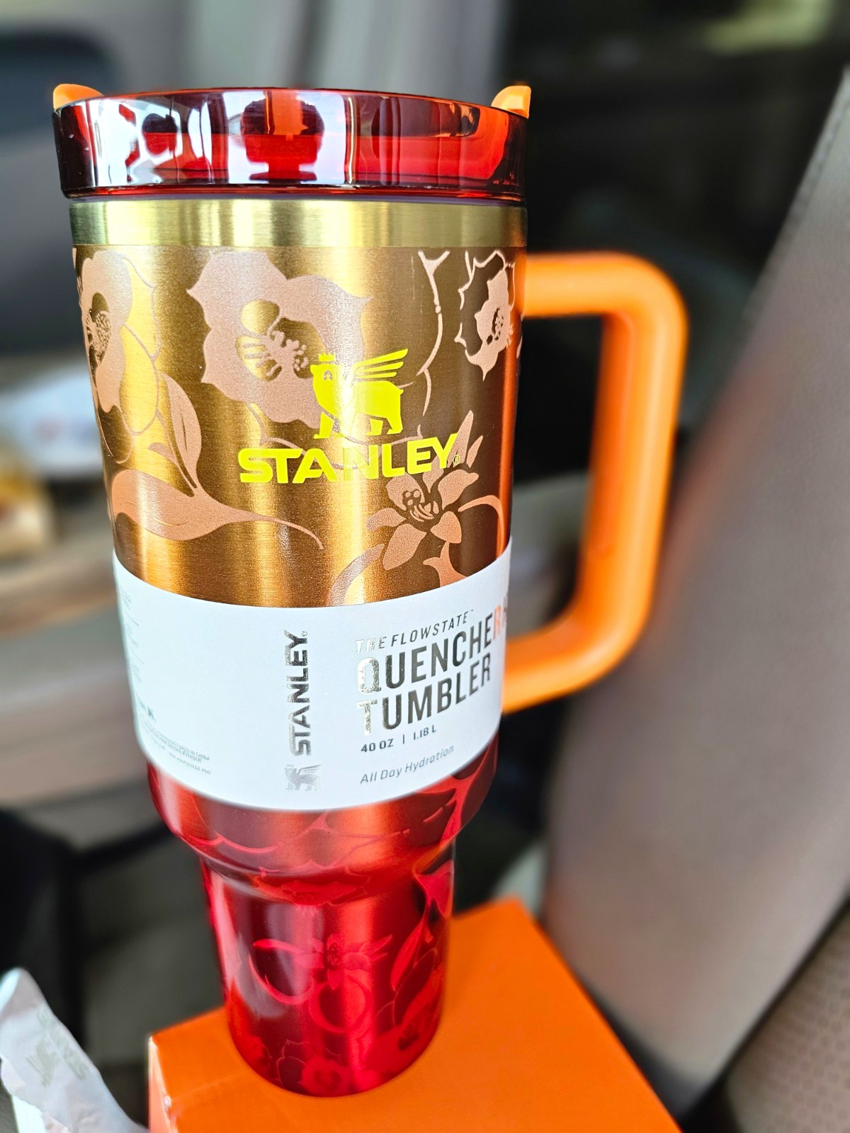 Authentic KAROL G×Stanley Quencher H2.0 40oz Insulated Tumbler Handle Lid Authentic KAROL G×Stanley Quencher H2.0 40oz Insulated Tumbler Handle Lid