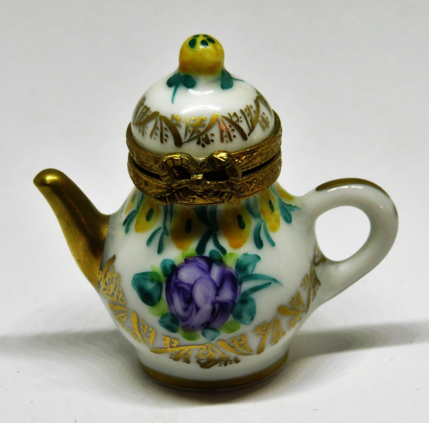 LIMOGES FRANCE BOX~ VINTAGE FLORAL TEAPOT ~ PURPLE ROSES ~ TEA POTS ~ PEINT MAIN LIMOGES FRANCE BOX~ VINTAGE FLORAL TEAPOT ~ PURPLE ROSES ~ TEA POTS ~ PEINT MAIN