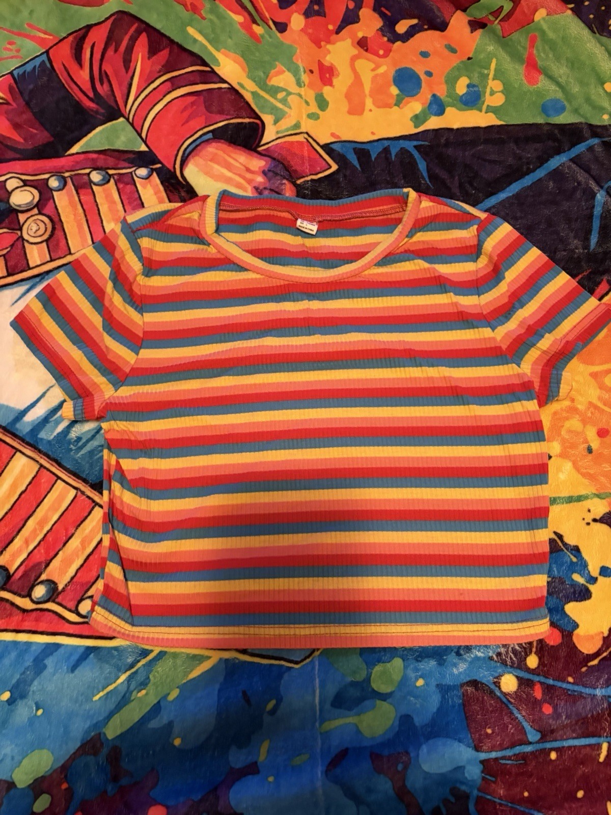 Women’s Large Rainbow Striped Ribbed Crop Top Short Sleeve Retro Y2K Tee