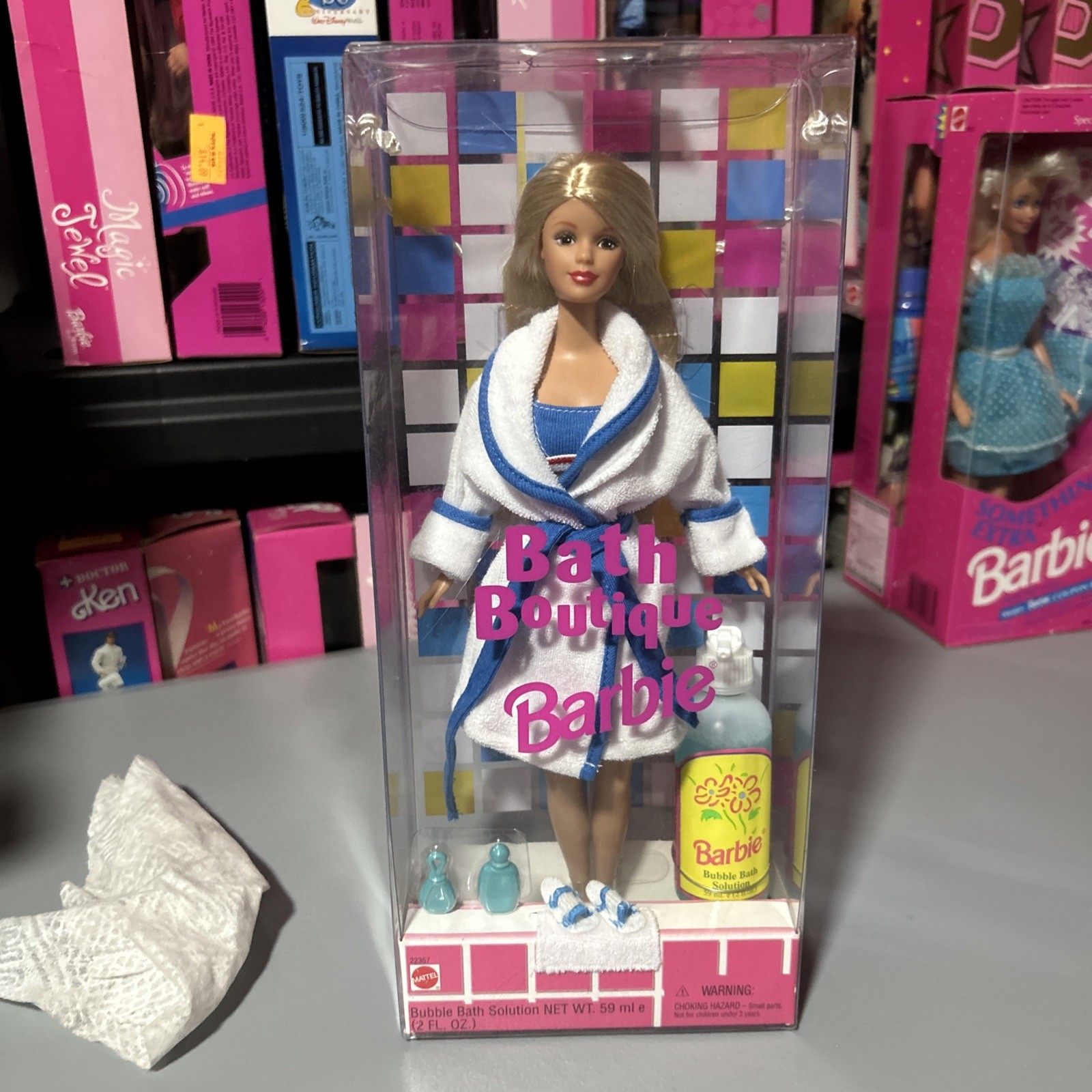 NIB 1998 Mattel Bath Boutique Barbie 22357 NIB 1998 Mattel Bath Boutique Barbie 22357