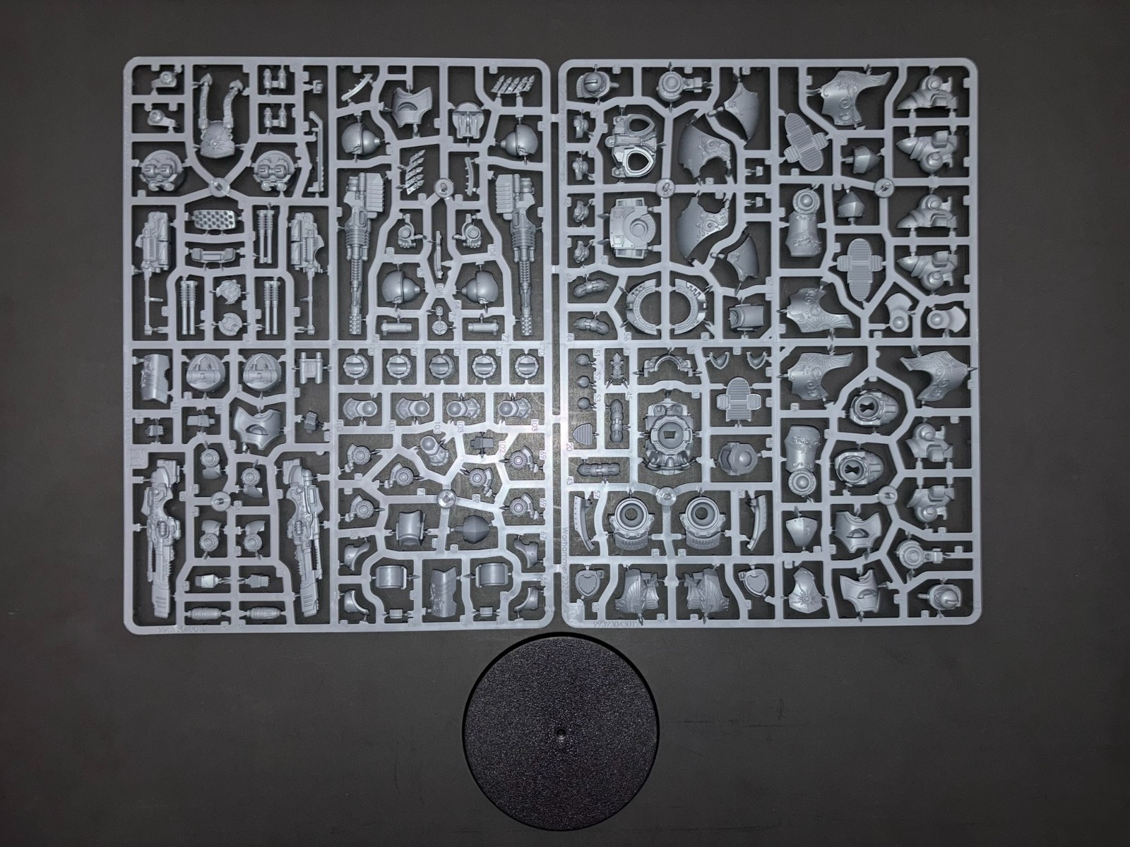 Telemon Heavy Dreadnought - Legio Custodes - The Horus Heresy - New On Sprue
